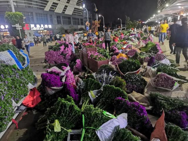 成都批發(fā)鮮花市場進貨渠道在哪里，成都鮮花進貨渠道？