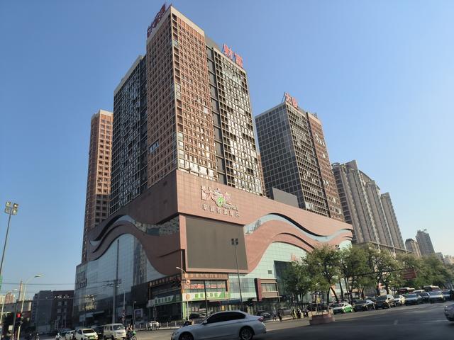 兩元店批發(fā)市場(chǎng)在哪里進(jìn)貨，兩元店批發(fā)市場(chǎng)在哪里進(jìn)貨的？